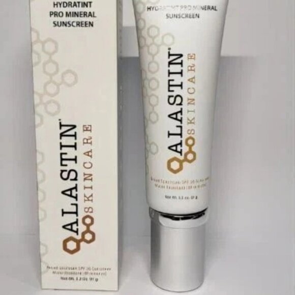 Alastin HydraTint Pro Mineral Sunscreen Cream SPF 36 - 3.2 oz 91g - Picture 1 of 2
